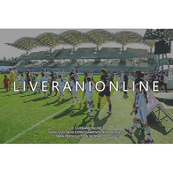 Entree des joueuses - 27.09.2015 - Lyon / PSG - 4eme journee de Division 1 Feminine Photo : Jean Paul Thomas / Icon Sport *** Local Caption *** AG ALDO LIVERANI SAS ONLY ITALY *** Local Caption *** AG ALDO LIVERANI SAS ONLY ITALY