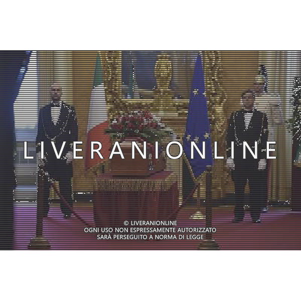 29-09-2015 ROMA MONTECITORIO CAMERA ARDENTE PIETRO INGRAO NELLA FOTO IL FERETRO DI PIETRO INGRAO FOTO FABRIZIO CORRADETTI-AG ALDO LIVERANI SAS