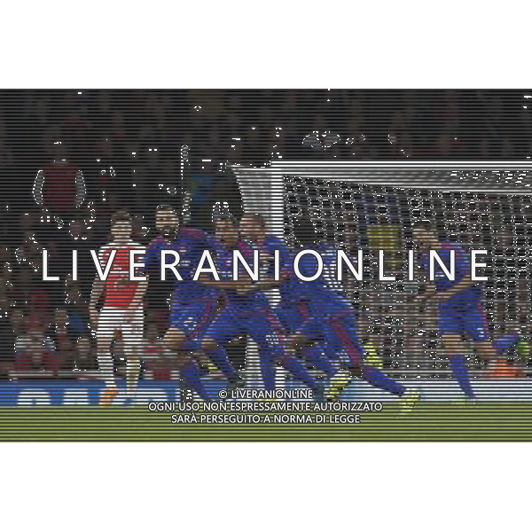 Olympiakos\' Filipe Pardo (90) celebrates scoring the opening goal with team-mates Photographer Craig Mercer/CameraSport Football - UEFA Champions League Group F - Arsenal v Olympiakos - Tuesday 29th September 2015 - Emirates Stadium - London - © CameraSport - 43 Linden Ave. Countesthorpe. Leicester. England. LE8 5PG - Tel: +44 (0) 116 277 4147 - admin@camerasport.com - www.camerasport.com AG ALDO LIVERANI SAS ONLY ITALY