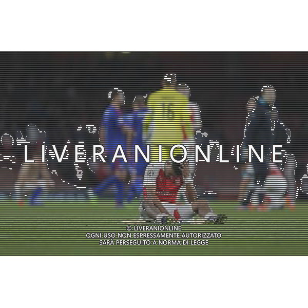 Arsenal\'s Alex Oxlade-Chamberlain looks dejected at full time - final score 2-3 Photographer Craig Mercer/CameraSport Football - UEFA Champions League Group F - Arsenal v Olympiakos - Tuesday 29th September 2015 - Emirates Stadium - London - © CameraSport - 43 Linden Ave. Countesthorpe. Leicester. England. LE8 5PG - Tel: +44 (0) 116 277 4147 - admin@camerasport.com - www.camerasport.com AG ALDO LIVERANI SAS ONLY ITALY