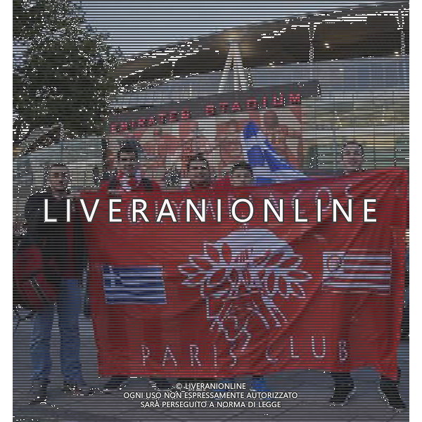 Olympiakos fans pose for a photo outside The Emirates Stadium, home of Arsenal Photographer Craig Mercer/CameraSport Football - UEFA Champions League Group F - Arsenal v Olympiakos - Tuesday 29th September 2015 - Emirates Stadium - London - © CameraSport - 43 Linden Ave. Countesthorpe. Leicester. England. LE8 5PG - Tel: +44 (0) 116 277 4147 - admin@camerasport.com - www.camerasport.com AG ALDO LIVERANI SAS ONLY ITALY