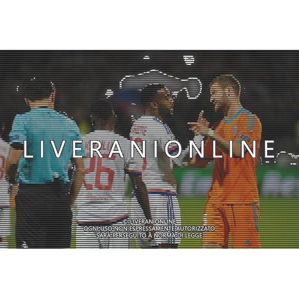 Alexandre LACAZETTE / Shkodran MUSTAFI - 29.09.2015 - Lyon / Valence - Champions League Photo : Jean Paul Thomas / Icon Sport AG ALDO LIVERANI SAS ONLY ITALY