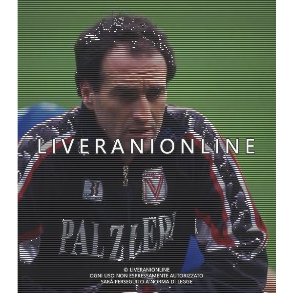 RETROSPETTIVA FRANCESCO GUIDOLIN ALLENATORE VICENZA CALCIO NELLA FOTO FRANCESCO GUIDOLIN ALLENATORE VICENZA CALCIO AG ALDO LIVERANI SAS 