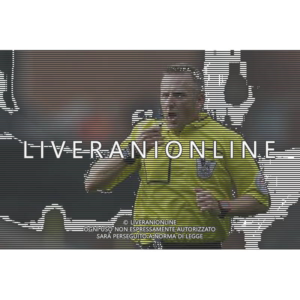 Referee Jonathan Moss during today\'s match Photographer Craig Mercer/CameraSport Football - Barclays Premiership - Crystal Palace v West Bromwich Albion - Saturday 3rd October 2015 - Selhurst Park - London © CameraSport - 43 Linden Ave. Countesthorpe. Leicester. England. LE8 5PG - Tel: +44 (0) 116 277 4147 - admin@camerasport.com - www.camerasport.com AG ALDO LIVERANI SAS ONLY ITALY