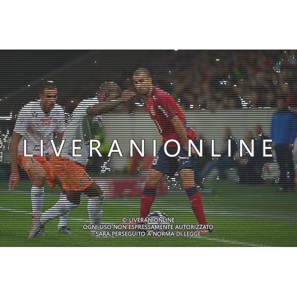 Mounir OBBADI / Bryan DABO - 02.10.2015 - Lille / Montpellier - 9eme journee de Ligue 1 Photo : Dave Winter / Icon Sport AG ALDO LIVERANI SAS ONLY ITALY