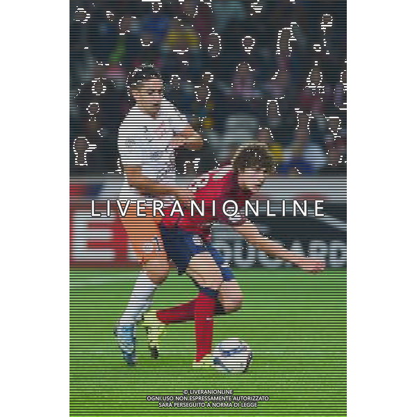 Benjamin PAVARD / Ryad BOUDEBOUZ - 02.10.2015 - Lille / Montpellier - 9e journee de Ligue 1 Photo: Dave Winter / Icon Sport AG ALDO LIVERANI SAS ONLY ITALY