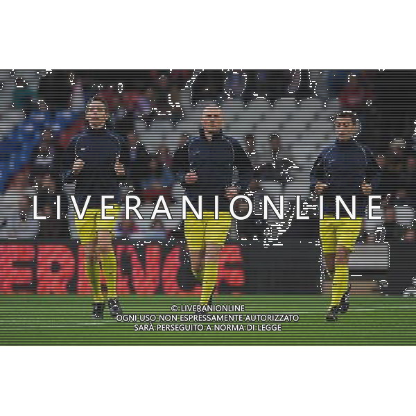 ECHAUFFEMENT DES ARBITRES - Anthony GAUTIER - 03.10.2015 - Lyon / Reims - 9eme journee de Ligue 1 Photo : Jean Paul Thomas / Icon Sport AG ALDO LIVERANI SAS ONLY ITALY