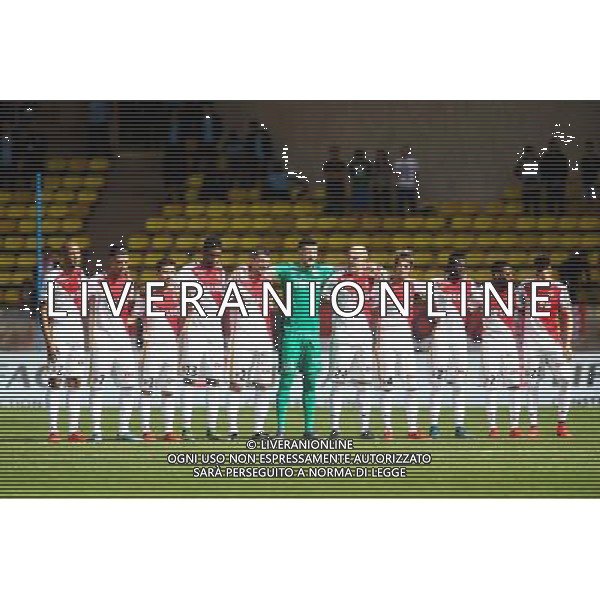 Groupe Monaco - Minute de silence pour les victimes des intemperies dans les Alpes Maritimes - 04.10.2015 - Monaco / Rennes - 9eme journee de Ligue 1 Photo : Serge Haouzi / Icon Sport AG ALDO LIVERANI SAS ONLY ITALY