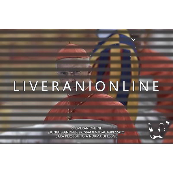 Roma - 04/10/2015 - Basilica di S. Pietro - Santa Messa dell\'Apertura della XIV Assemblea Generale Ordinaria del Sinodo dei Vescovi - nella foto: Il cardinale Angelo Bagnasco / Ph. Fabrizio Corradetti - Ag. Aldo Liverani Sas
