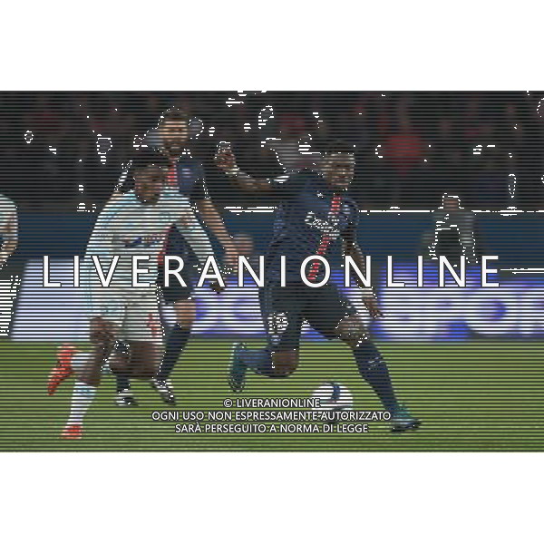 Serge AURIER / Michy BATSHUAYI - 04.10.2015 - PSG / Marseille - 9eme journee Ligue 1 Photo : Nolwenn Le Gouic / Icon Sport AG ALDO LIVERANI SAS ONLY ITALY