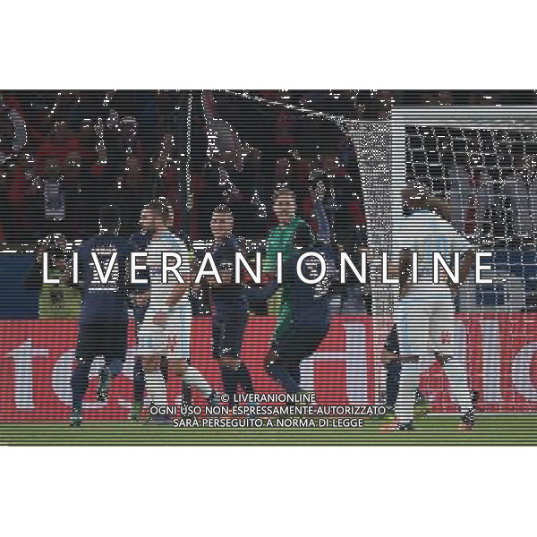 Kevin TRAPP / Marco VERRATTI - 04.10.2015 - PSG / Marseille - 9eme journee Ligue 1 Photo : Nolwenn Le Gouic / Icon Sport AG ALDO LIVERANI SAS ONLY ITALY