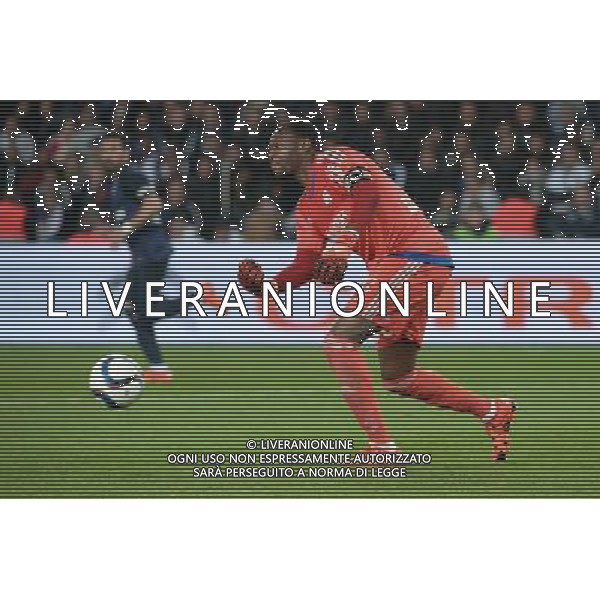 Steve MANDANDA - 04.10.2015 - PSG / Marseille - 9eme journee Ligue 1 Photo : Nolwenn Le Gouic / Icon Sport AG ALDO LIVERANI SAS ONLY ITALY