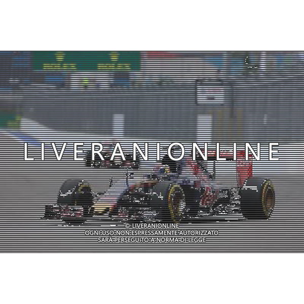 Max Verstappen (NL), Scuderia Toro Rosso 09.10.2015. Formula 1 World Championship, Rd 15, Russian Grand Prix, Sochi Autodrom, Sochi, Russia, Practice Day. - www.xpbimages.com, EMail: requests@xpbimages.com - copy of publication required for printed pictures. Every used picture is fee-liable. © Copyright: Charniaux / XPB Images /Agenzia Aldo Liverani s.a.s.