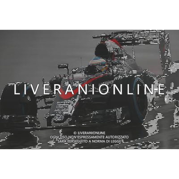 Fernando Alonso (ESP), McLaren Honda 09.10.2015. Formula 1 World Championship, Rd 15, Russian Grand Prix, Sochi Autodrom, Sochi, Russia, Practice Day. - www.xpbimages.com, EMail: requests@xpbimages.com - copy of publication required for printed pictures. Every used picture is fee-liable. © Copyright: Charniaux / XPB Images /Agenzia Aldo Liverani s.a.s.