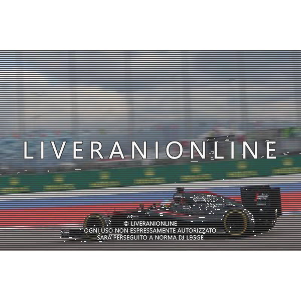Fernando Alonso (ESP), McLaren Honda 10.10.2015. Formula 1 World Championship, Rd 15, Russian Grand Prix, Sochi Autodrom, Sochi, Russia, Qualifying Day. - www.xpbimages.com, EMail: requests@xpbimages.com - copy of publication required for printed pictures. Every used picture is fee-liable. © Copyright: Charniaux / XPB Images /Agenzia Aldo Liverani s.a.s.