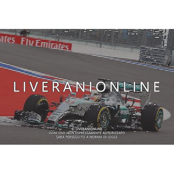 Lewis Hamilton (GBR) Mercedes AMG F1 W06. 10.10.2015. Formula 1 World Championship, Rd 15, Russian Grand Prix, Sochi Autodrom, Sochi, Russia, Qualifying Day. - www.xpbimages.com, EMail: requests@xpbimages.com - copy of publication required for printed pictures. Every used picture is fee-liable. © Copyright: Photo4 / XPB Images /Agenzia Aldo Liverani s.a.s.