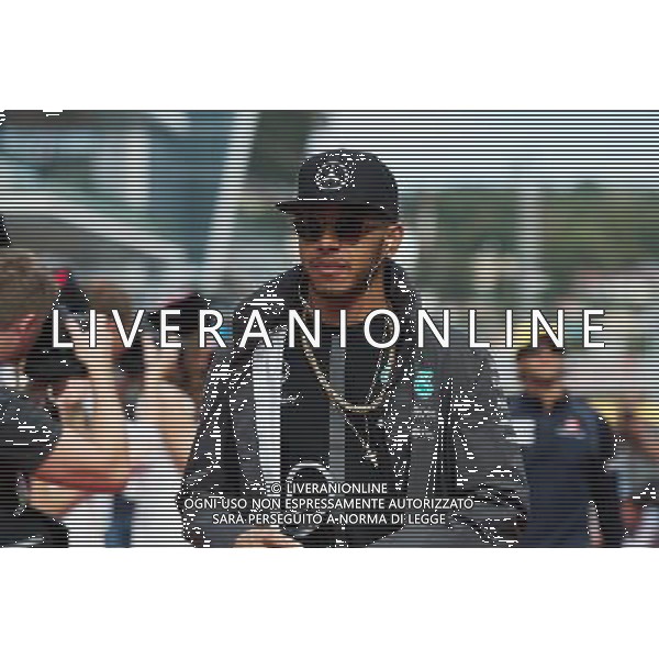 Lewis Hamilton (GBR) Mercedes AMG F1 on the drivers parade. 11.10.2015. Formula 1 World Championship, Rd 15, Russian Grand Prix, Sochi Autodrom, Sochi, Russia, Race Day. - www.xpbimages.com, EMail: requests@xpbimages.com - copy of publication required for printed pictures. Every used picture is fee-liable. © Copyright: Price / XPB Images /Agenzia Aldo Liverani s.a.s.