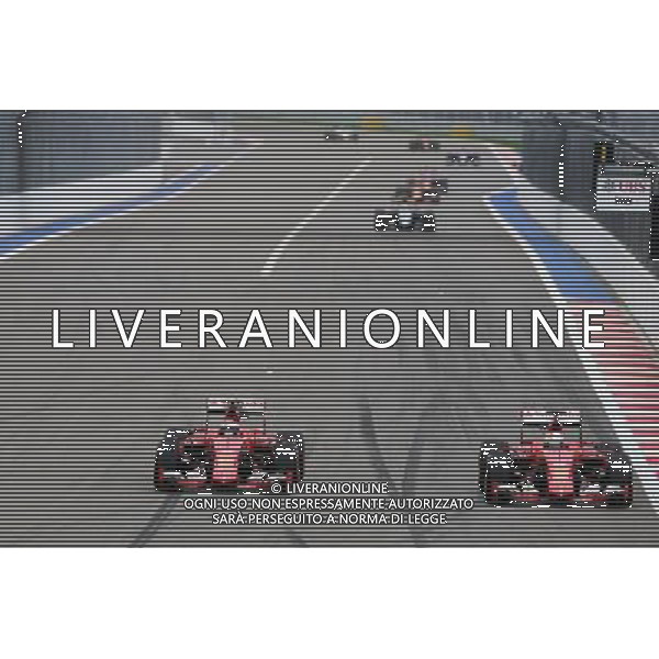 Kimi Raikkonen (FIN) Ferrari SF15-T and Sebastian Vettel (GER) Ferrari SF15-T battle for position. 11.10.2015. Formula 1 World Championship, Rd 15, Russian Grand Prix, Sochi Autodrom, Sochi, Russia, Race Day. - www.xpbimages.com, EMail: requests@xpbimages.com - copy of publication required for printed pictures. Every used picture is fee-liable. © Copyright: Charniaux / XPB Images /Agenzia Aldo Liverani s.a.s.