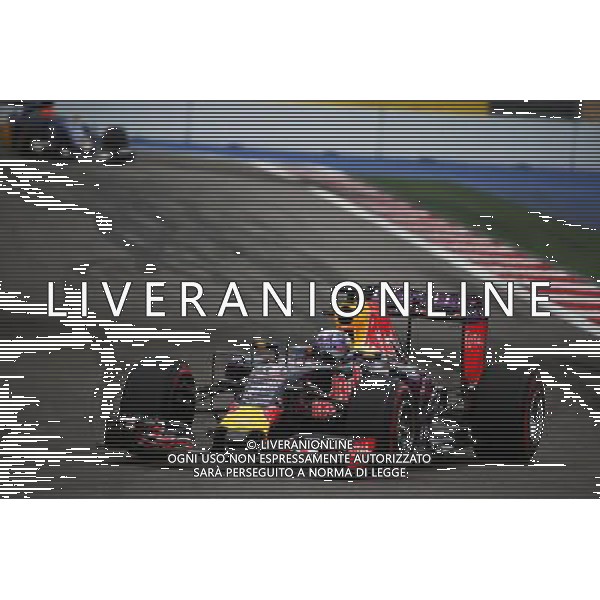 Daniel Ricciardo (AUS) Red Bull Racing RB11. 11.10.2015. Formula 1 World Championship, Rd 15, Russian Grand Prix, Sochi Autodrom, Sochi, Russia, Race Day. - www.xpbimages.com, EMail: requests@xpbimages.com - copy of publication required for printed pictures. Every used picture is fee-liable. © Copyright: Batchelor / XPB Images /Agenzia Aldo Liverani s.a.s.