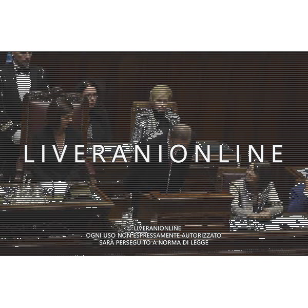 Roma - 15/10/2015 - Montecitorio - Cerimonia per il sessantesimo anniversario dell\'adesione dell\'Italia alle Nazioni Unite - nella foto: Il Segretario Generale dell\'Onu Ban Ki-moon saluta l\'aula prima del suo intervento / Ph. Fabrizio Corradetti - Ag. Aldo Liverani Sas/Ag. Aldo Liverani Sas