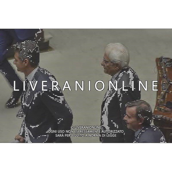 Roma - 15/10/2015 - Montecitorio - Cerimonia per il sessantesimo anniversario dell\'adesione dell\'Italia alle Nazioni Unite - nella foto: Il presidente Sergio Mattarella lascia l\'aula al termine della Cerimonia / Ph. Fabrizio Corradetti - Ag. Aldo Liverani Sas/Ag. Aldo Liverani Sas