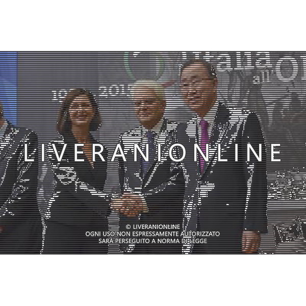 Roma - 15/10/2015 - Montecitorio - Apertura della mostra per il sessantesimo anniversario dell\'adesione dell\'Italia alle Nazioni Unite - nella foto: Il Segretario Generale dell\'Onu Ban Ki-moon stringe la mano a Laura Boldrini con Sergio Mattarella / Ph. Fabrizio Corradetti - Ag. Aldo Liverani Sas/Ag. Aldo Liverani Sas