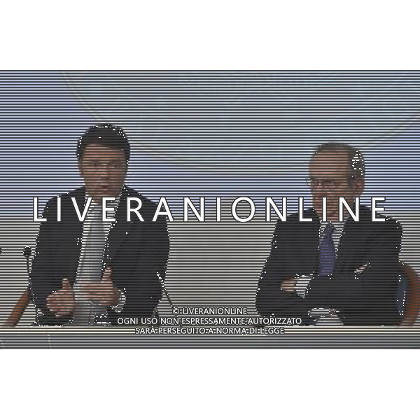 Roma - 15/10/2015 - Palazzo Chigi - Conferenza stampa dopo il Consiglio dei Ministri - nella foto: Matteo Renzi e Pier Carlo Padoan /Ph. Fabrizio Corradetti - Ag. Aldo Liverani sas/Ag. Aldo Liverani Sas