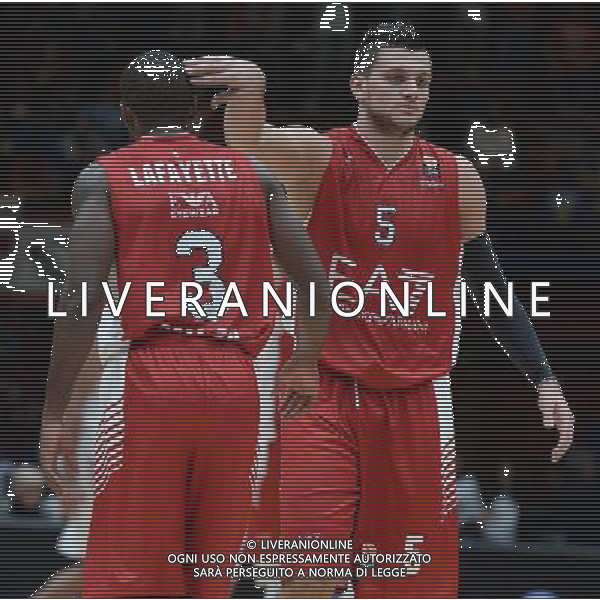 Turkish Airline Eurolega 2015/2016 Regular Season Milano - 16.10.2015 EA7 Emporio Armani Milano-Laboral Kutxa Vitoria Nella Foto:Gentile Alessandro-Lafayette Oliver /Ph.Vitez-Ag. Aldo Liverani