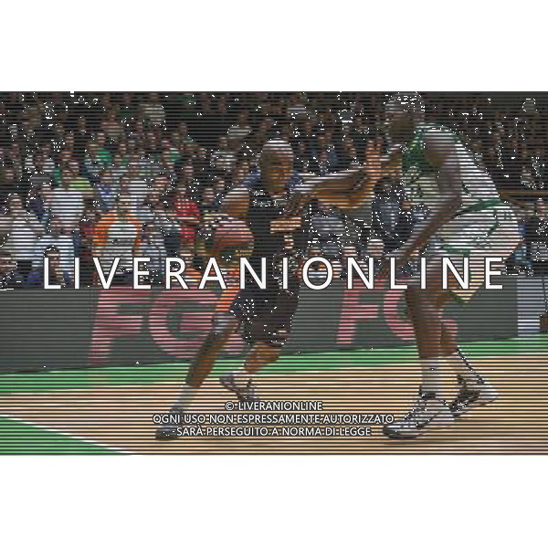Marcus Dove / Mouhammadou Jaiteh - 17.10.2015 - Nanterre / Gravelines Dunkerque - 4eme journee Pro A Photo : Anthony Dibon / Icon Sport AG ALDO LIVERANI SAS ONLY ITALY