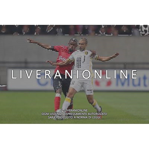 Moustache DIALLO / Mounir OBAIDI - 17.10.2015 - Guingamp / Lille - 10eme journee de Ligue1 Photo : Vincent Michel / Icon Sport/ Ag. Aldo Liverani Sas - ITALY ONLY - EDITORIAL USE ONLY
