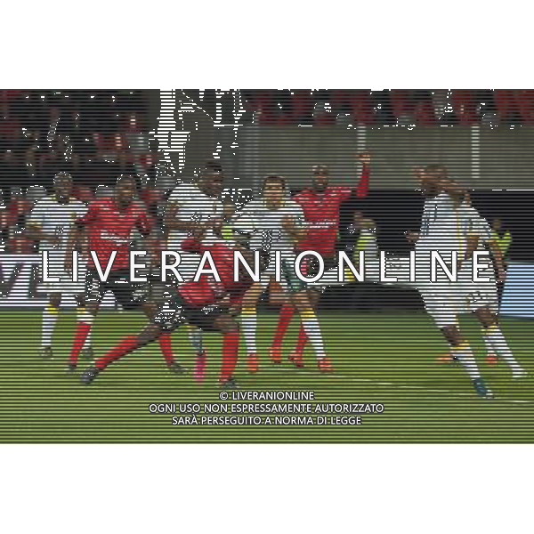Benjamin Brou ANGOUA / Ibrahim AMADOU et Junior TALLO - 17.10.2015 - Guingamp / Lille - 10eme journee de Ligue1 Photo : Vincent Michel / Icon Sport/ Ag. Aldo Liverani Sas - ITALY ONLY - EDITORIAL USE ONLY