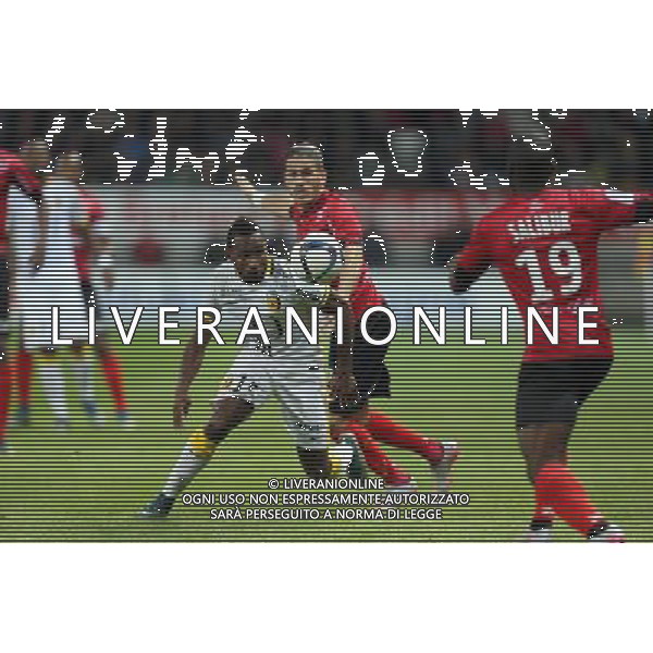 Lenny NANGIS / Dorian LEVEQUE - 17.10.2015 - Guingamp / Lille - 10eme journee de Ligue1 Photo : Vincent Michel / Icon Sport/ Ag. Aldo Liverani Sas - ITALY ONLY - EDITORIAL USE ONLY