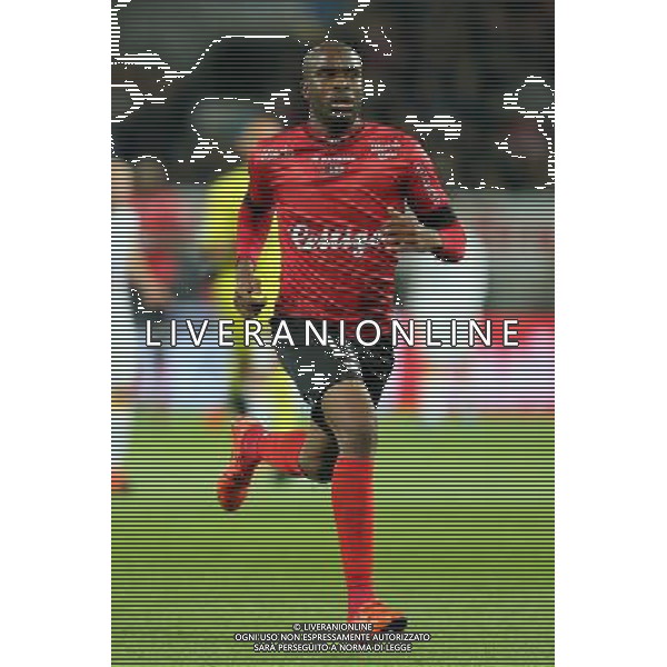 Sloan PRIVAT - 17.10.2015 - Guingamp / Lille - 10eme journee de Ligue1 Photo : Vincent Michel / Icon Sport/ Ag. Aldo Liverani Sas - ITALY ONLY - EDITORIAL USE ONLY