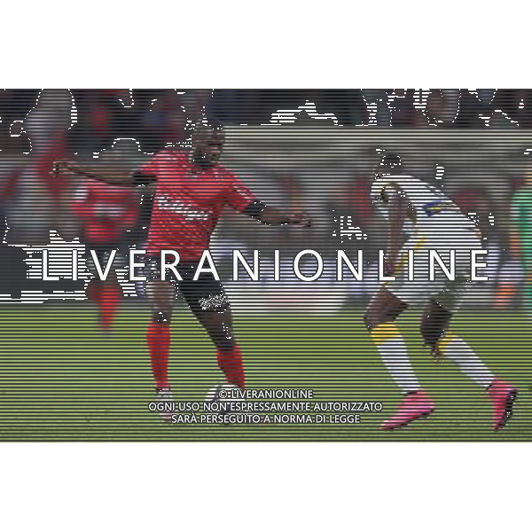 Yannis SALIBUR / Ibrahima AMADOU - 17.10.2015 - Guingamp / Lille - 10eme journee de Ligue1 Photo : Vincent Michel / Icon Sport/ Ag. Aldo Liverani Sas - ITALY ONLY - EDITORIAL USE ONLY