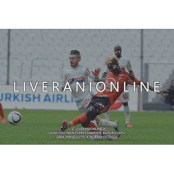 Remy CABELLA / Didier NDONG - 18.10.2015 - Marseille / Lorient - 10eme journee de Ligue1 Photo : Gaston Petrelli / Icon Sport AG ALDO LIVERANI SAS ONLY ITALY