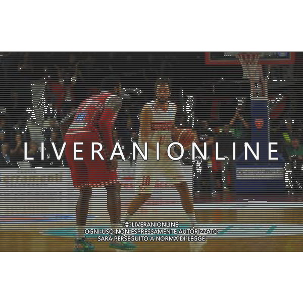 VARESE, CAMPIONATO DI BASKET SERIE A, OPENJOBMETIS VARESE VS CONSULTINVEST PESARO, 18 OTTOBRE 2015, NELLA FOTO: CAVALIERO DANIELE Â©IEMMI/ AGENZIA ALDO LIVERANI SAS