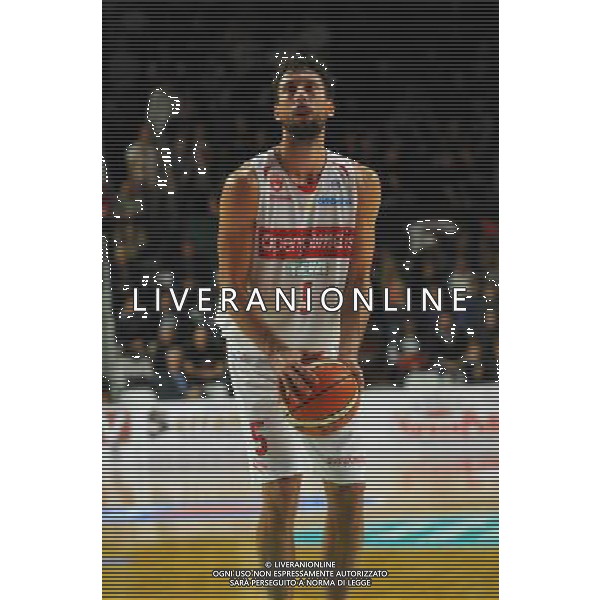 VARESE, CAMPIONATO DI BASKET SERIE A, OPENJOBMETIS VARESE VS CONSULTINVEST PESARO, 18 OTTOBRE 2015, NELLA FOTO: URIK ROKO Â©IEMMI/ AGENZIA ALDO LIVERANI SAS