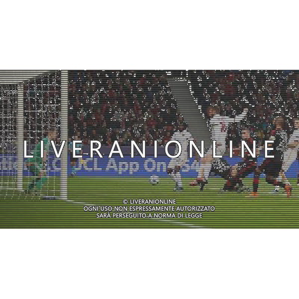 firo Fu§ball,Fussball, 20.10.2015 Champions League Achtelfinale Hinspiel 2014/2015 Bayer Leverkusen - AS Roma Tor Jubel zum 2:2 durch Daniele de Rossi - gol $worldrightsEs gelten unsere AGB, einsehbar auf www.firosportphoto.de copyright by firo sportphoto:/AGENZIA ALDO LIVERANI SAS - ITALY ONLY EDITORIAL USE ONLY
