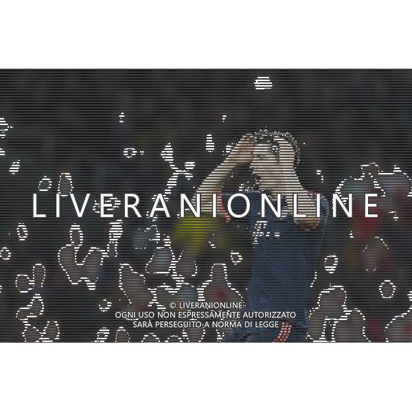Bayern Munich\'s Robert Lewandowski reacts after seeing his shot go wide Photographer Craig Mercer/CameraSport Football - UEFA Champions League Group F - Arsenal v Bayern Munich - Tuesday 20th October 2015 - The Emirates Stadium - London - Â© CameraSport - 43 Linden Ave. Countesthorpe. Leicester. England. LE8 5PG - Tel: +44 (0) 116 277 4147 - admin@camerasport.com - www.camerasport.com/AGENZIA ALDO LIVERANI SAS - ITALY ONLY EDITORIAL USE ONLY