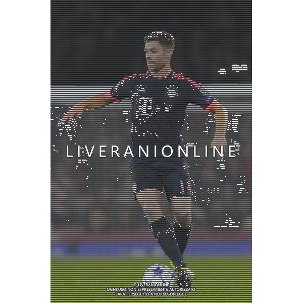 Bayern Munich\'s Xabi Alonso in action during todays match Photographer Craig Mercer/CameraSport Football - UEFA Champions League Group F - Arsenal v Bayern Munich - Tuesday 20th October 2015 - The Emirates Stadium - London - Â© CameraSport - 43 Linden Ave. Countesthorpe. Leicester. England. LE8 5PG - Tel: +44 (0) 116 277 4147 - admin@camerasport.com - www.camerasport.com/AGENZIA ALDO LIVERANI SAS - ITALY ONLY EDITORIAL USE ONLY