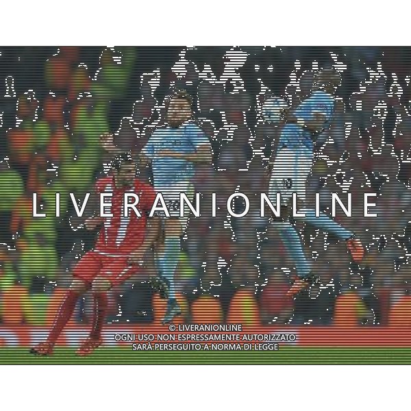 Manchester City\'s Eliaquim Mangala gets to the ball first Photographer Dave Howarth/CameraSport Football - UEFA Champions League Group D - Manchester City v Sevilla - Wednesday 21st October 2015 - Etihad Stadium - Manchester - © CameraSport - 43 Linden Ave. Countesthorpe. Leicester. England. LE8 5PG - Tel: +44 (0) 116 277 4147 - admin@camerasport.com - www.camerasport.com/AGENZIA ALDO LIVERANI SAS - ITALY ONLY EDITORIAL USE ONLY