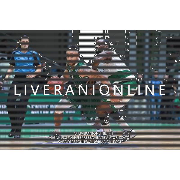 Zack Wright / Jeremy Nzeulie - 21.10.2015 - Nanterre / Ljubljana - Eurocup Photo : Anthony Dibon / Icon Sport/AGENZIA ALDO LIVERANI SAS - ITALY ONLY EDITORIAL USE ONLY