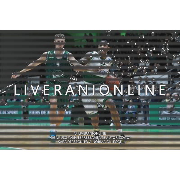 Blaz Mesicek / Gerald Robinson - 21.10.2015 - Nanterre / Ljubljana - Eurocup Photo : Anthony Dibon / Icon Sport/AGENZIA ALDO LIVERANI SAS - ITALY ONLY EDITORIAL USE ONLY