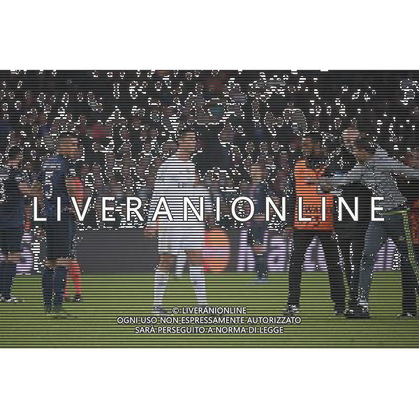 Cristiano RONALDO / streaker - 21.10.2015 - PSG / Real Madrid - 3eme journee Champions League Photo : Nolwenn Le Gouic / Icon Sport AG ALDO LIVERANI SAS ONLY ITALY