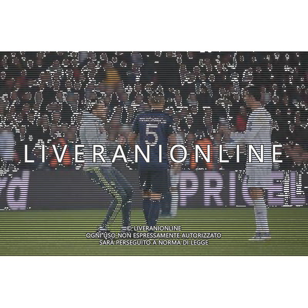 Cristiano RONALDO / streaker - 21.10.2015 - PSG / Real Madrid - 3eme journee Champions League Photo : Nolwenn Le Gouic / Icon Sport AG ALDO LIVERANI SAS ONLY ITALY