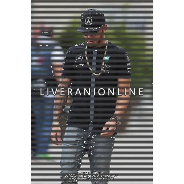 Lewis Hamilton (GBR) Mercedes AMG F1. 22.10.2015. Formula 1 World Championship, Rd 16, United States Grand Prix, Austin, Texas, USA, Preparation Day. - www.xpbimages.com, EMail: requests@xpbimages.com - copy of publication required for printed pictures. Every used picture is fee-liable. Â© Copyright: Moy / XPB Images /AGENZIA ALDO LIVERANI SAS - ITALY ONLY EDITORIAL USE ONLY