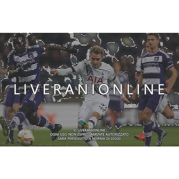 Tottenham Hotspur\'s Christian Eriksen scores Spurs first goal Photographer Kieran Galvin/CameraSport Football - UEFA Europa League Group J - Anderlecht v Tottenham Hotspur - Thursday 22nd October 2015 - Constant Vanden Stock Stadium, Anderlecht, Brussels - Belgium © CameraSport - 43 Linden Ave. Countesthorpe. Leicester. England. LE8 5PG - Tel: +44 (0) 116 277 4147 - admin@camerasport.com - www.camerasport.com /AGENZIA ALDO LIVERANI SAS - ITALY ONLY EDITORIAL USE ONLY