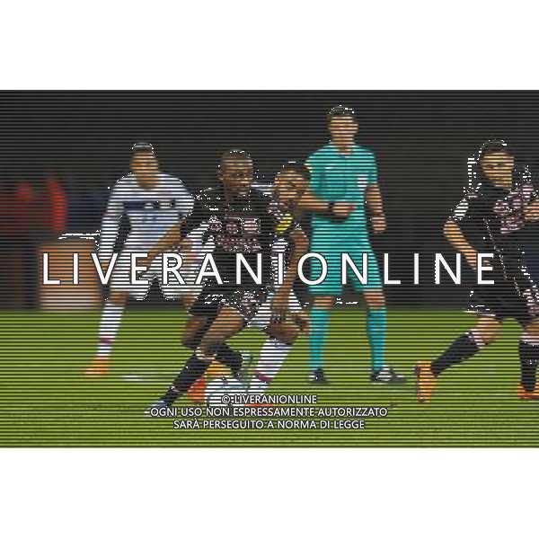 Jean Daniel AKPA AKPRO / Alexandre LACAZETTE - 23.10.2015 - Lyon / Toulouse - 11eme journee de Ligue1 Photo : Jean Paul Thomas / Icon Sport AG ALDO LIVERANI SAS ONLY ITALY
