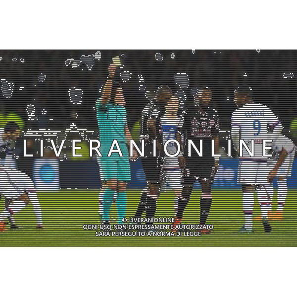 CARTON JAUNE / Nicolas RAINVILLE / Jean Daniel AKPA AKPRO - 23.10.2015 - Lyon / Toulouse - 11eme journee de Ligue1 Photo : Jean Paul Thomas / Icon Sport AG ALDO LIVERANI SAS ONLY ITALY