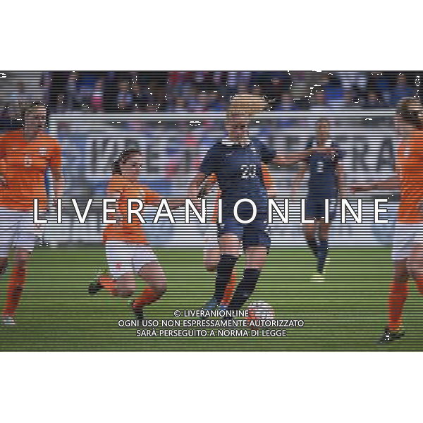 Kheira HAMRAOUI / Danielle VAN DEN DONK - 23.10.2015 - France / Pays Bas - Match amical Photo : Nolwenn Le Gouic / Icon Sport AG ALDO LIVERANI SAS ONLY ITALY